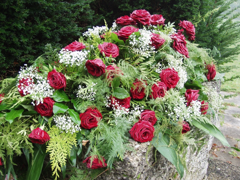 funeraire-RIGAUD-min_roses-61203